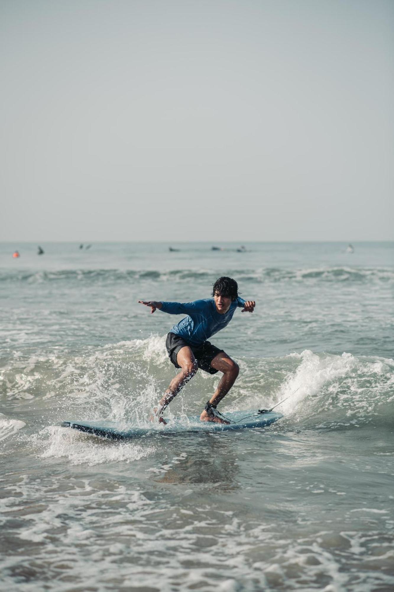 Paddlecult Surf Retreat Bed and Breakfast Varkala Buitenkant foto